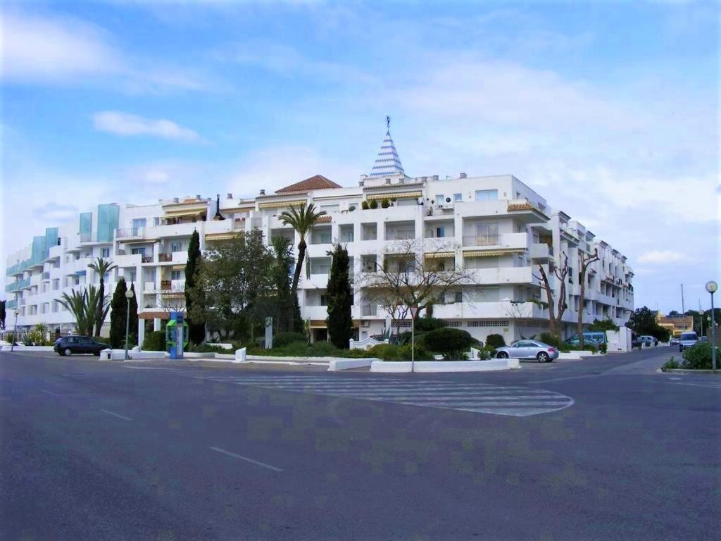 Global Immo 3330 Royal Marina I Tramuntana 4-10 Leilighet Roses Eksteriør bilde
