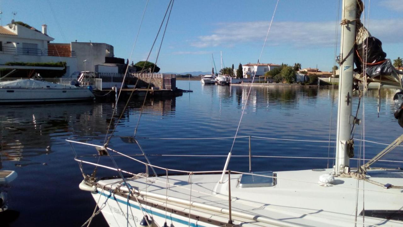 Global Immo 3330 Royal Marina I Tramuntana 4-10 Leilighet Roses Eksteriør bilde